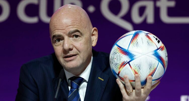 Gianni Infantino quedó molesto con los clubes europeos y la FIFA tomó represalias.