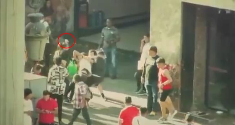 Apuñalan a guía turístico que intentó frustrar robo a clienta en Santiago: permanece en estado grave