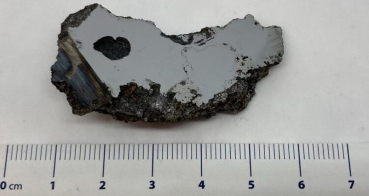 Dos minerales desconocidos son hallados en restos de un enorme meteorito que cayó en la Tierra