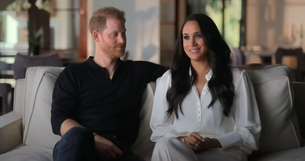 El príncipe Harry y Meghan Markle en el documental de Netflix Harry y Meghan. La familia Real descartó referirse al documental.