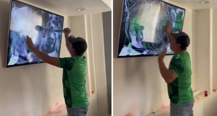 Hincha de México apuñaló su televisión tras eliminación de La Tri en Qatar 2022.