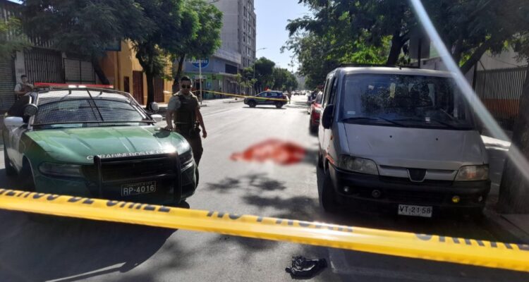 Hombre muere apuñalado en plena vía pública del Barrio Yungay en Santiago