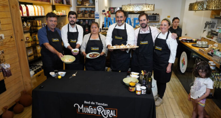 “Compra Consciente”: campaña de Indap promueve consumo de productos campesinos para las fiestas en tienda Mundo Rural