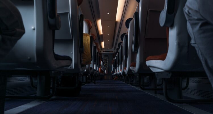 Los asientos más seguros en un avión
