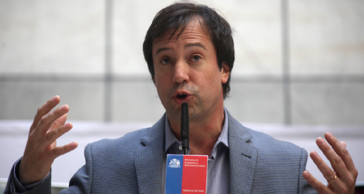 “No me correspondía firmar a mí”: exministro Palacios declara por caso Caleta Sudamericana