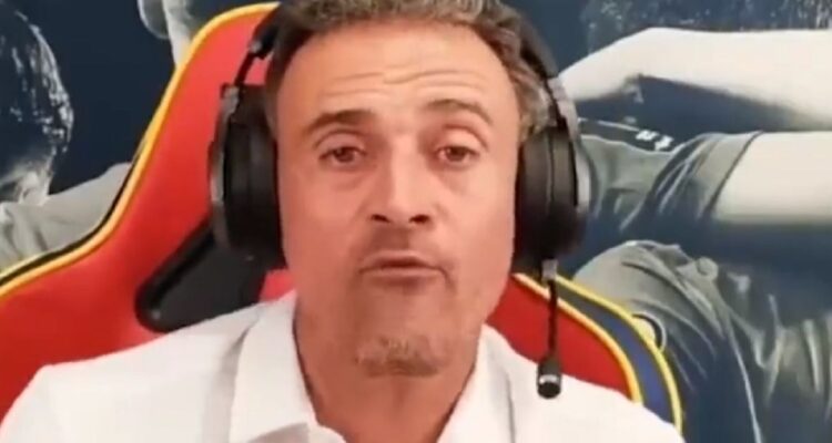 Luis Enrique eligió entre Messi y Maradona
