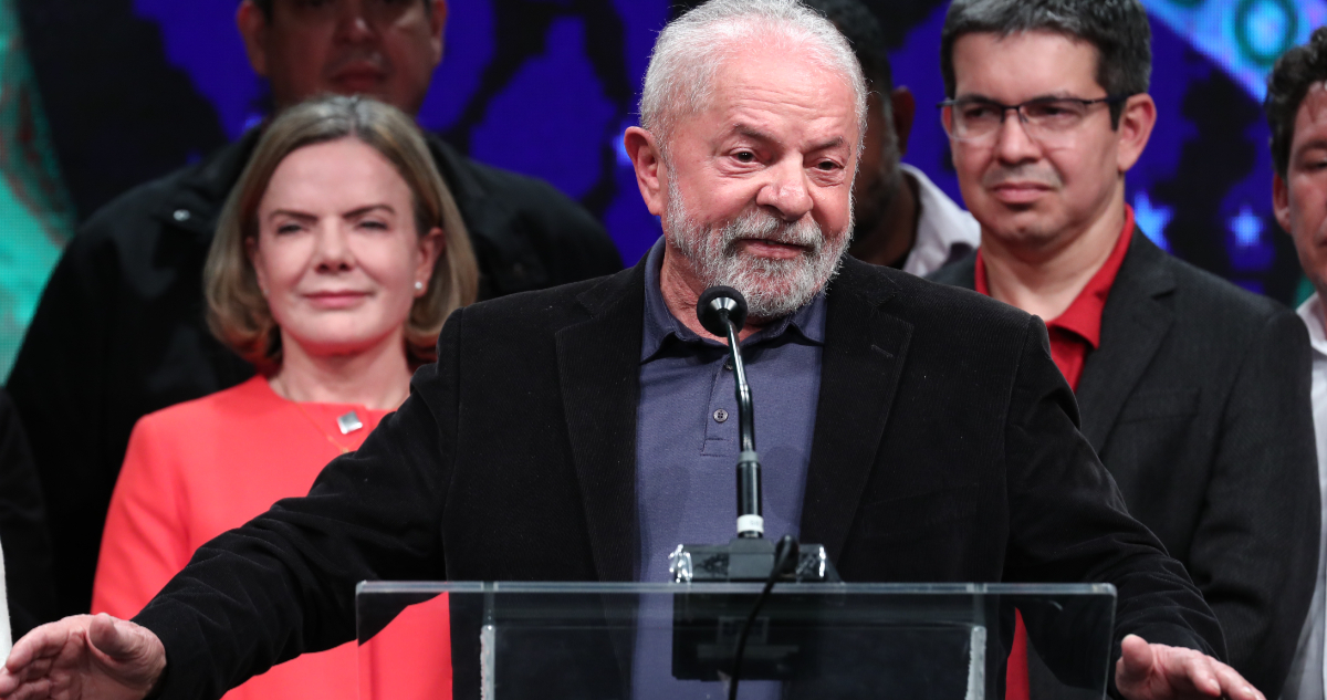 Lula vuelve al poder con la ultraderecha acampando fuera de los cuarteles