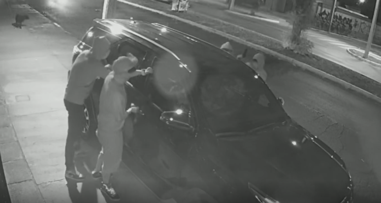 Delincuente muere abatido por carabinero (r) tras portonazo frustrado en Maipú