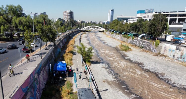 Paseo Mapocho pedaleable en la región Metropolitana