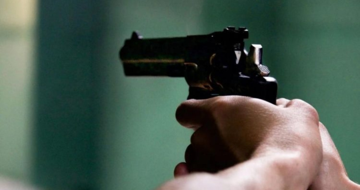 Dueño de local mata a hombre que lo amenazó con sables en Valparaíso
