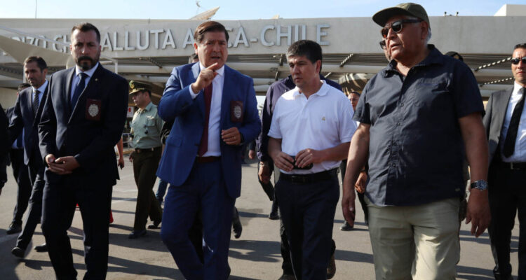 Autoridades locales insisten en Estado de Excepción para Macrozona Norte pese a negativa de Monsalve