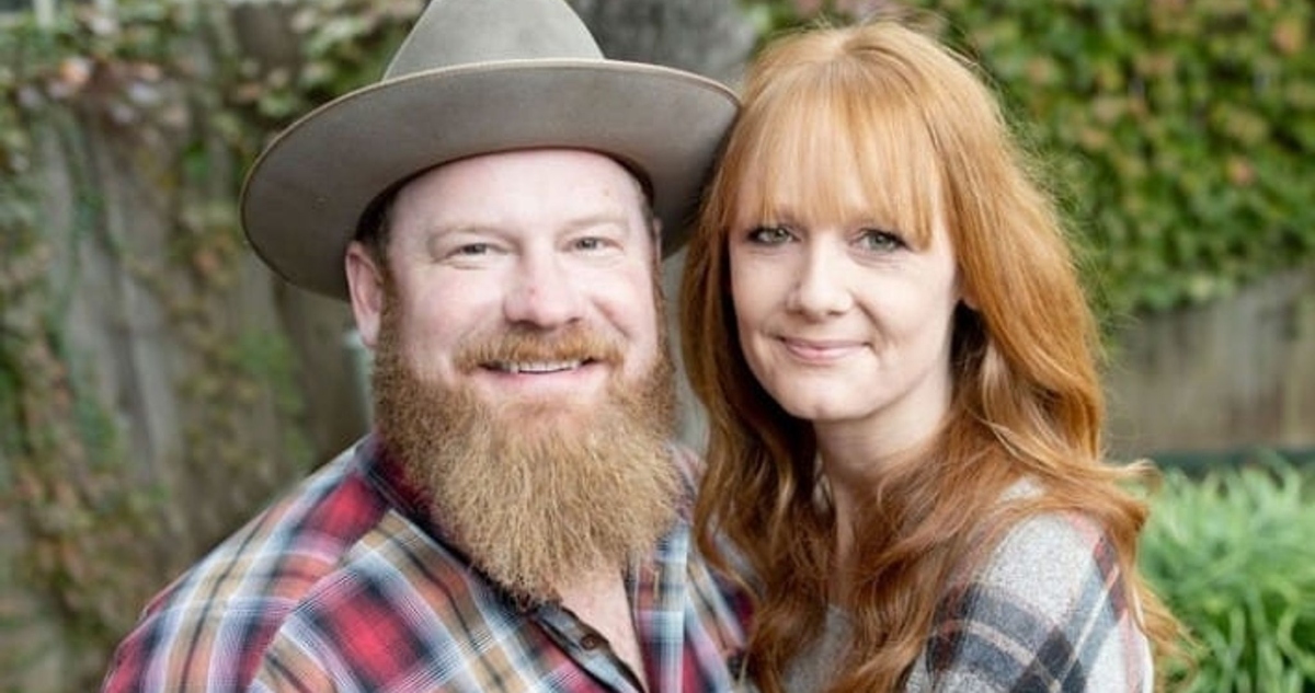 Muere a los 37 años el cantante Jake Flint, sólo horas después de contraer matrimonio