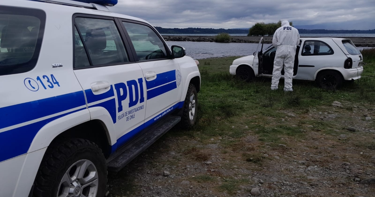 Muere hombre tras caer en su vehículo a río