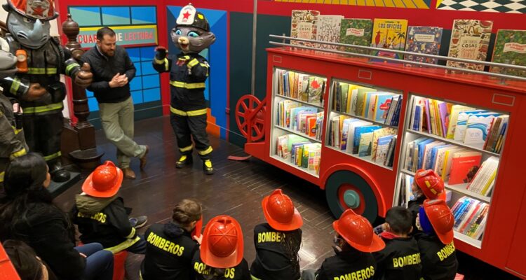 Museo de Bomberos reinaugura el Cuartel de Lectura para el fomento lector de la primera infancia