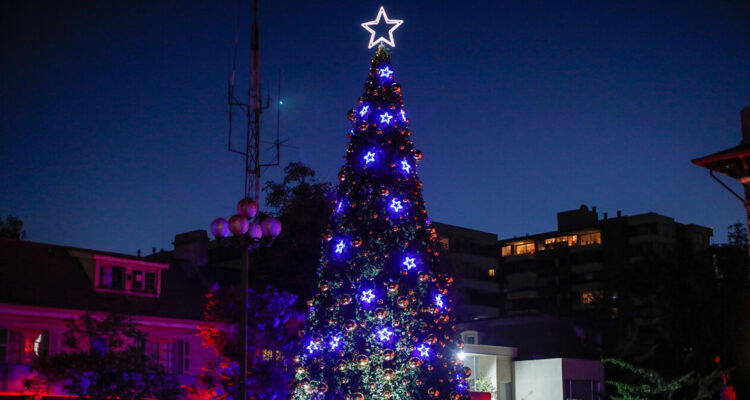 La sorpresa de un colombiano al ver que chilenos celebran navidad en la intimidad del hogar
