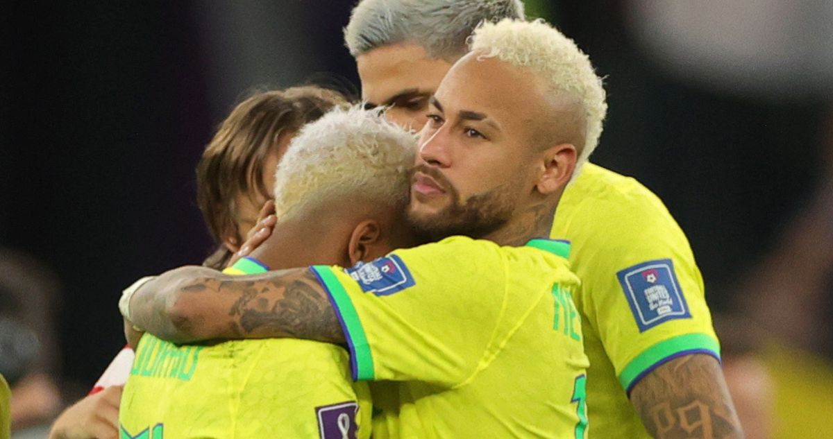 Neymar publicó -sin permiso de sus compañeros- los chats de WhatsApp con el plantel brasileño.