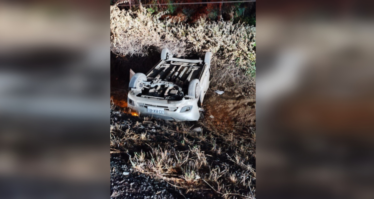 Niño de 10 años muere tras volcamiento de vehículo en Cabrero: otras 3 personas están heridas