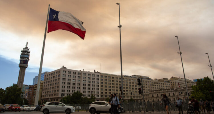 Humo de incendios forestales en Santiago