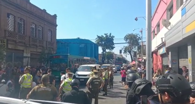 Operativo de despeje de ambulantes en Bascuñan Guerrero