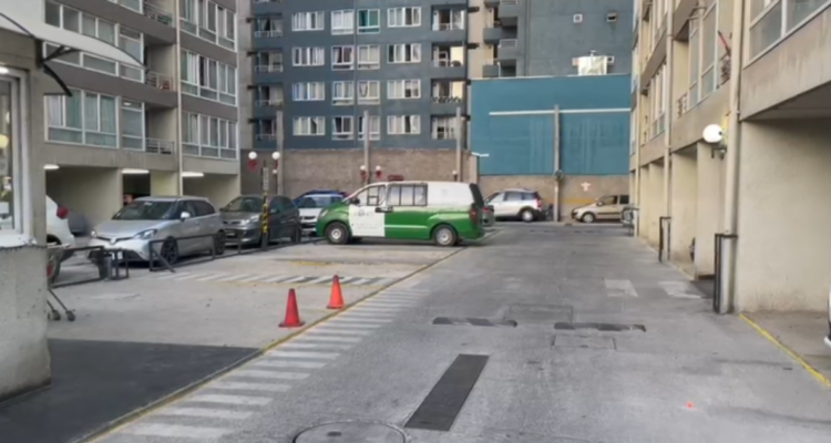 Convivencia familiar termina con joven de 15 años apuñalando a su padrastro en Quinta Normal
