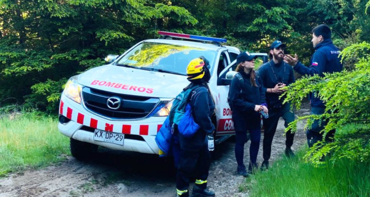 rescatan a dos personas extraviadas en el parque nacional huerquehue