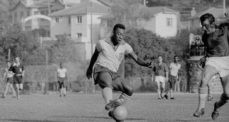 Pelé en el estadio Chiletabacos de Valparaíso contra Wanderers