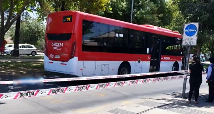Bus RED atropella a persona en San Joaquín