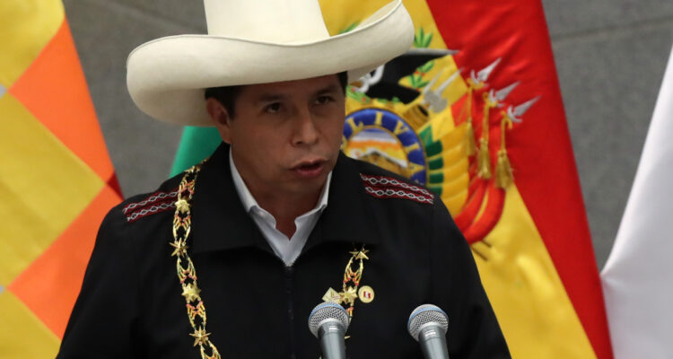 De crisis en crisis: por qué Perú no es capaz de formar un gobierno que dure