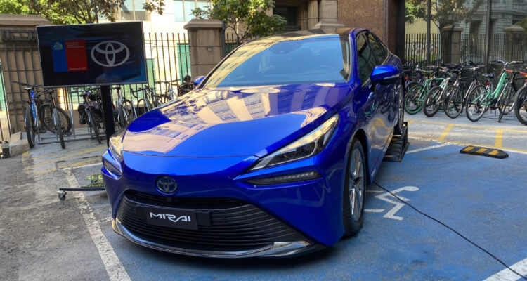 Presentan auto a pila de hidrógeno homologado para circular en el país: es el primero de Sudamérica