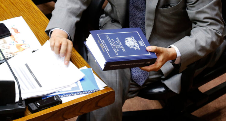 Partidos discuten aspectos claves para ingresar reforma que habilitará nuevo proceso constituyente