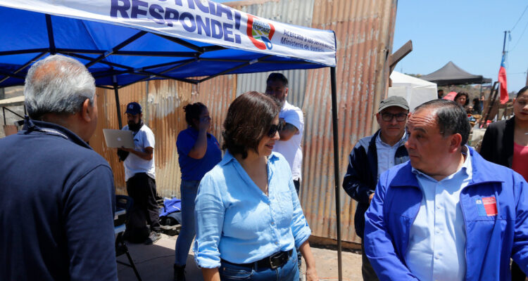 Registro Civil despliega puntos de atención de emergencia para afectados por incendio en Viña del Mar