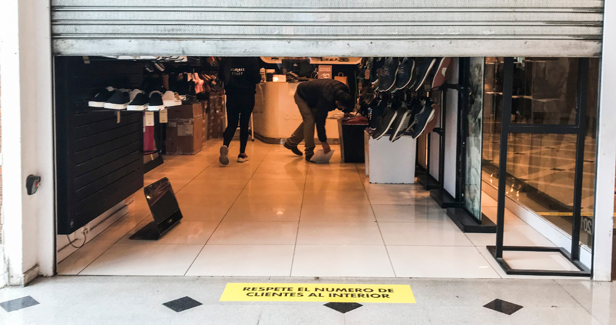 Las ventas minoristas en la región Metropolitana acumulan 5 meses de fuertes caídas
