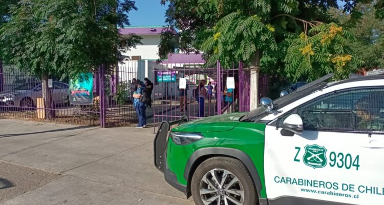 Investigan robo de computadores y medicamentos en cesfam de Conchalí