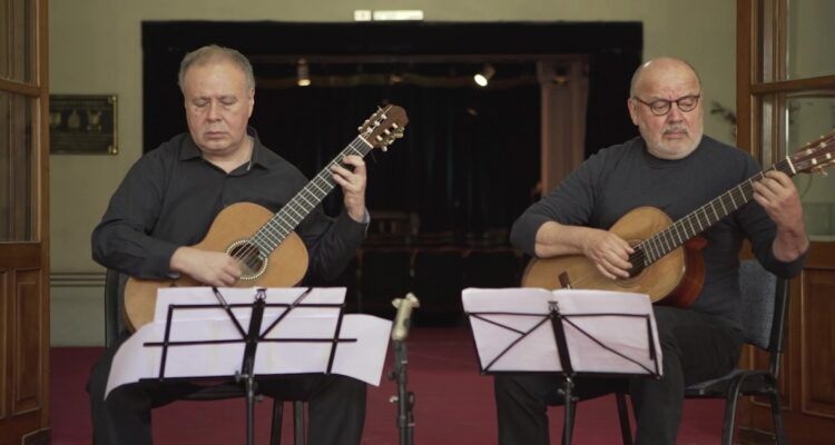 Romilio Orellana junto a Horacio Salinas