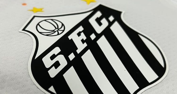 Santos modificará su escudo para homenajear a Pelé.