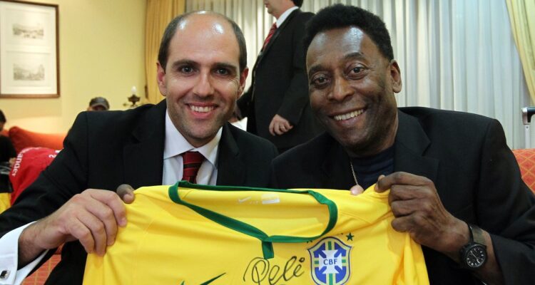 Sergio Jadue reapareció para despedir a Pelé.