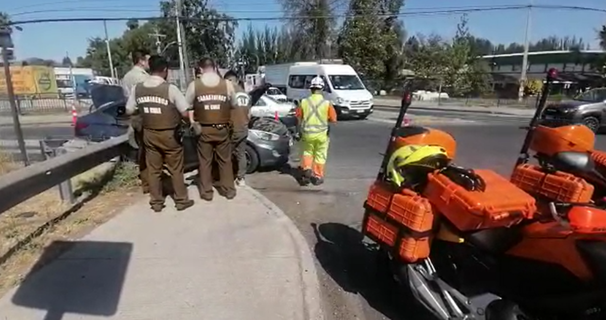 Sujetos roban camión y chocan en San Bernardo
