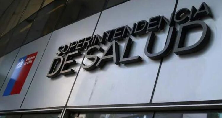 Superintendencia de Salud entrega nuevos links para hacer el reclamo por alza de precios de planes GES por parte de las Isapres