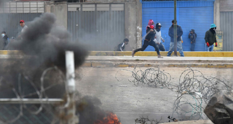 Un tercer manifestante muere durante protestas en Perú