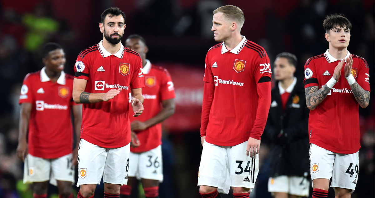Manchester United golea al Nottingham Forest en el retorno de la Premier.