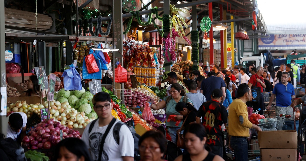 La Vega, el mercado santiaguino que resiste la tendencia mundial del turismo
