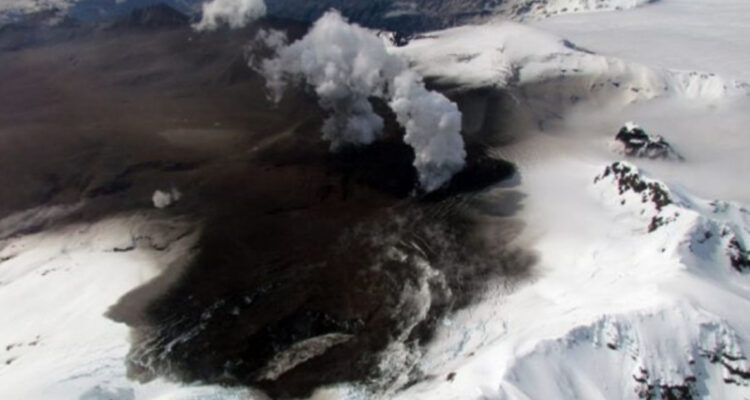 Mantienen alerta de nivel verde para las comunas de Aysén y Río Ibáñez por actividad de volcán Hudso