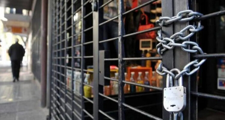 7 de cada 10 empresas argentinas paralizan por falta de insumos