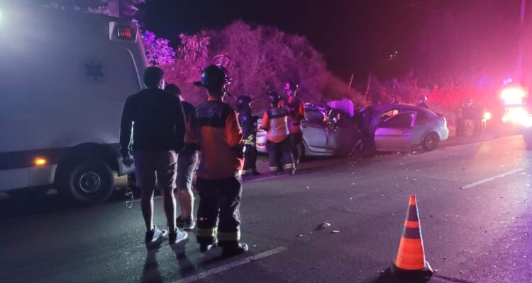 Colisión frontal a alta velocidad deja 8 muertos en La Serena: entre ellos un lactante y un niño