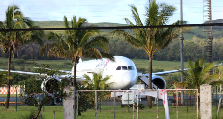 Familia Roe y Gobierno logran acuerdo: aeropuerto internacional de Rapa Nui retoma sus funciones