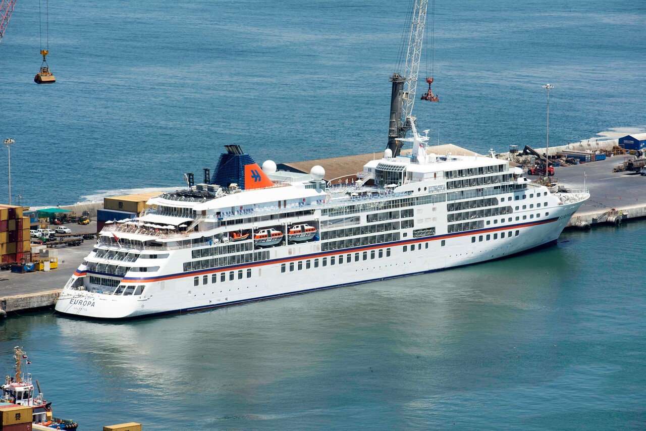 Llegada de cruceros desviados desde Perú a Arica