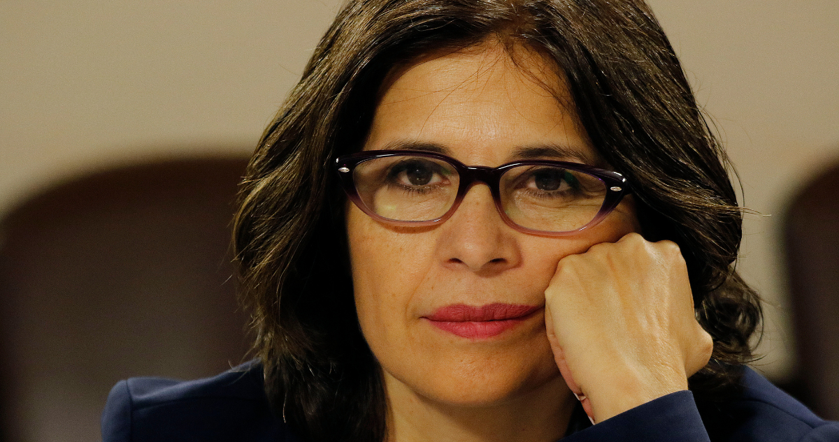 AC contra la ministra Ríos