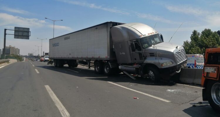 Colisión múlitple se registra en Autopista de Santiago