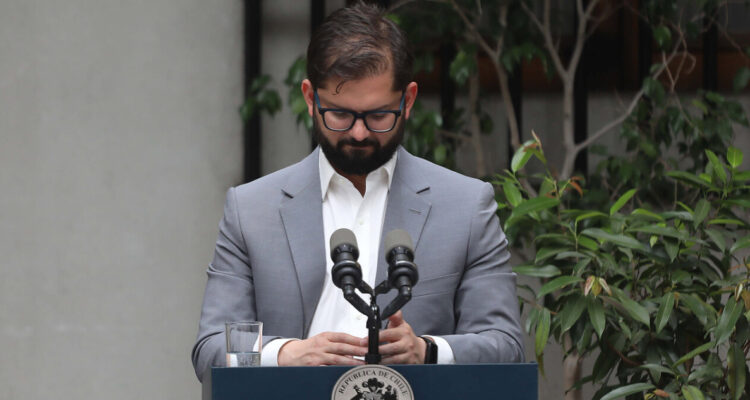 Diputados RN pedirán comisión investigadora para evaluar AC contra presidente Boric