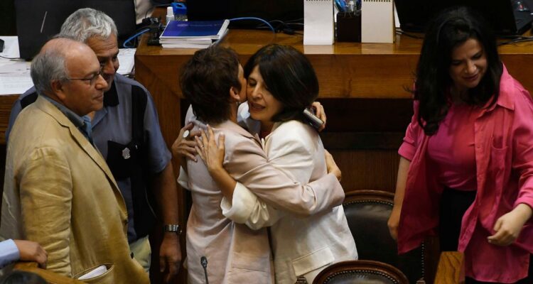 Cámara rechaza acusación constitucional contra exministra Ríos: Republicanos no dieron su apoyo